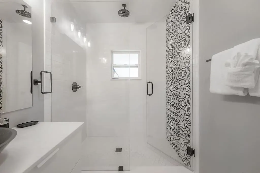 The Pearl Cottage 2B/1R With King And Fast Wifi Tampa Lejlighed