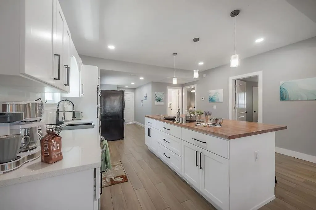The Pearl Cottage 2B/1R With King And Fast Wifi Tampa